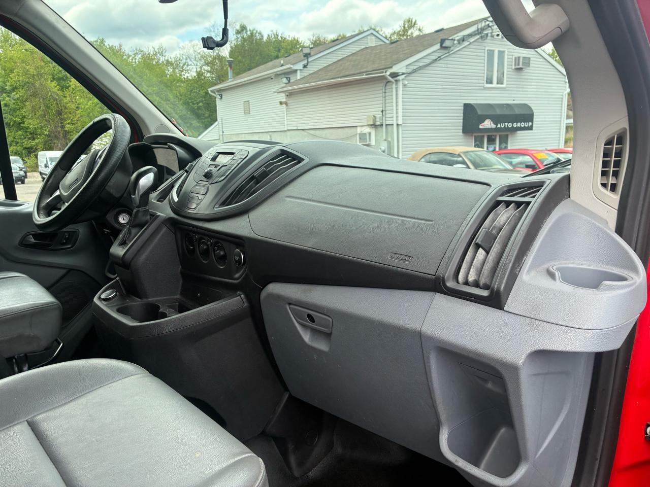 Ford Transit 250 Van Low Roof w/Sliding Pass. 130-in. WB 2019
