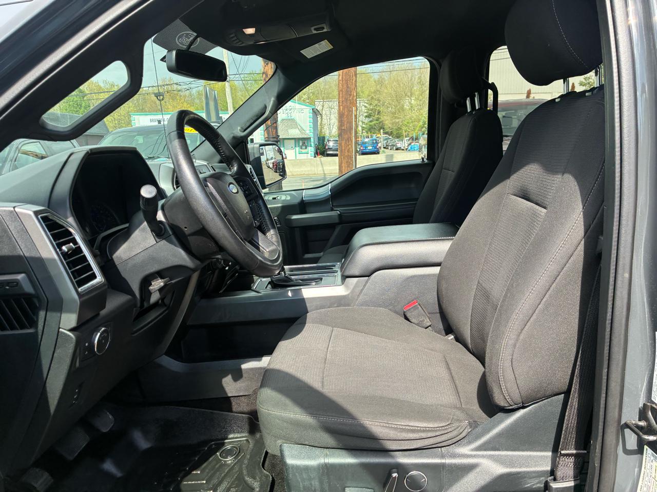 Ford F-150 XLT SuperCrew 5.5-ft. Bed 2WD 2017