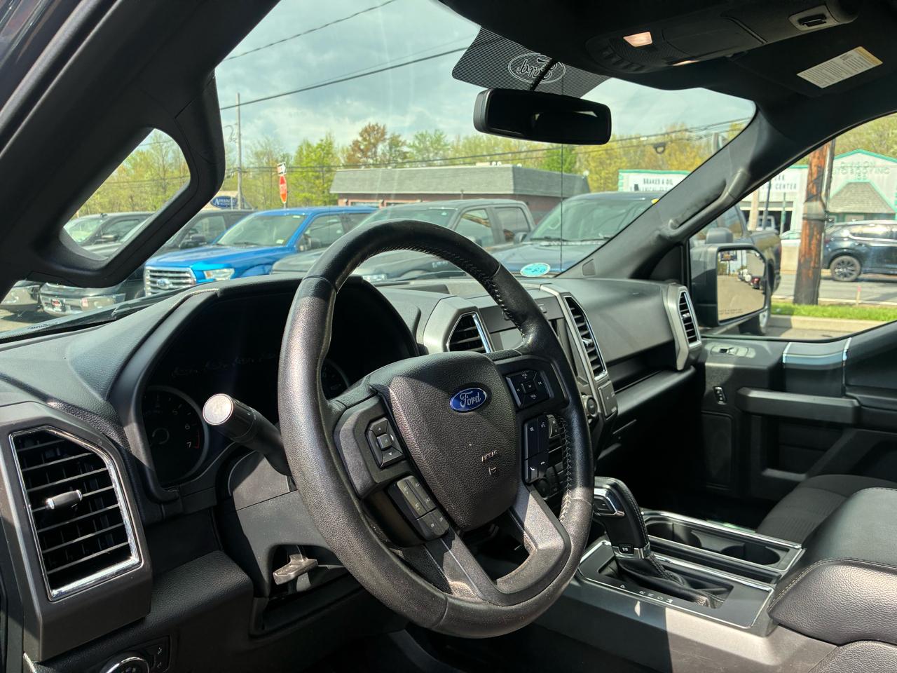 Ford F-150 XLT SuperCrew 5.5-ft. Bed 2WD 2017