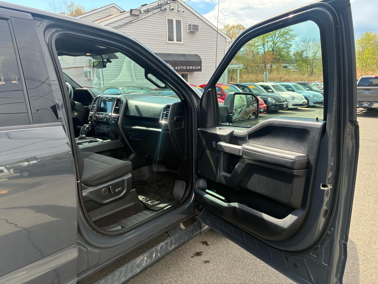 Ford F-150 XLT SuperCrew 5.5-ft. Bed 2WD 2017