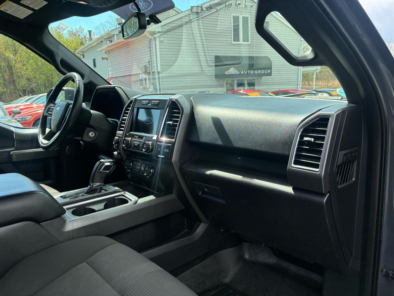 Ford F-150 XLT SuperCrew 5.5-ft. Bed 2WD 2017