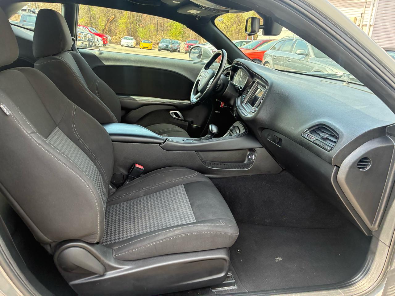 Dodge Challenger SXT 2023