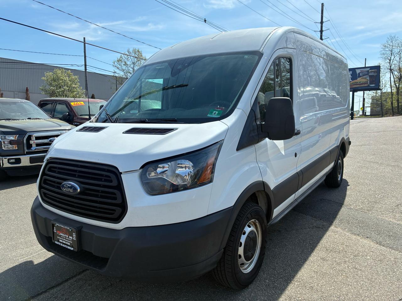 Ford Transit 250 Van Med. Roof w/Sliding Pass. 148-in. WB 2019