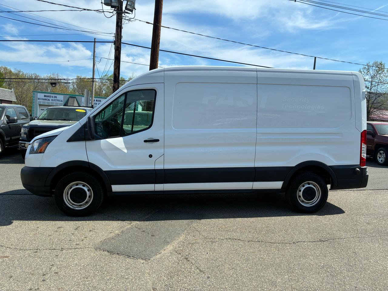 Ford Transit 250 Van Med. Roof w/Sliding Pass. 148-in. WB 2019