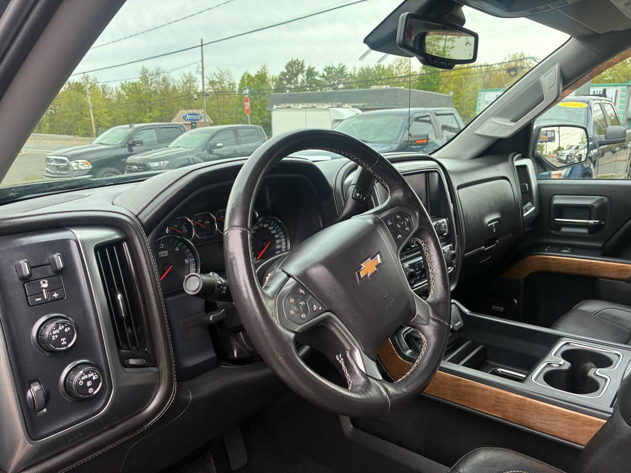 Chevrolet Silverado 1500 LTZ Crew Cab 4WD 2016