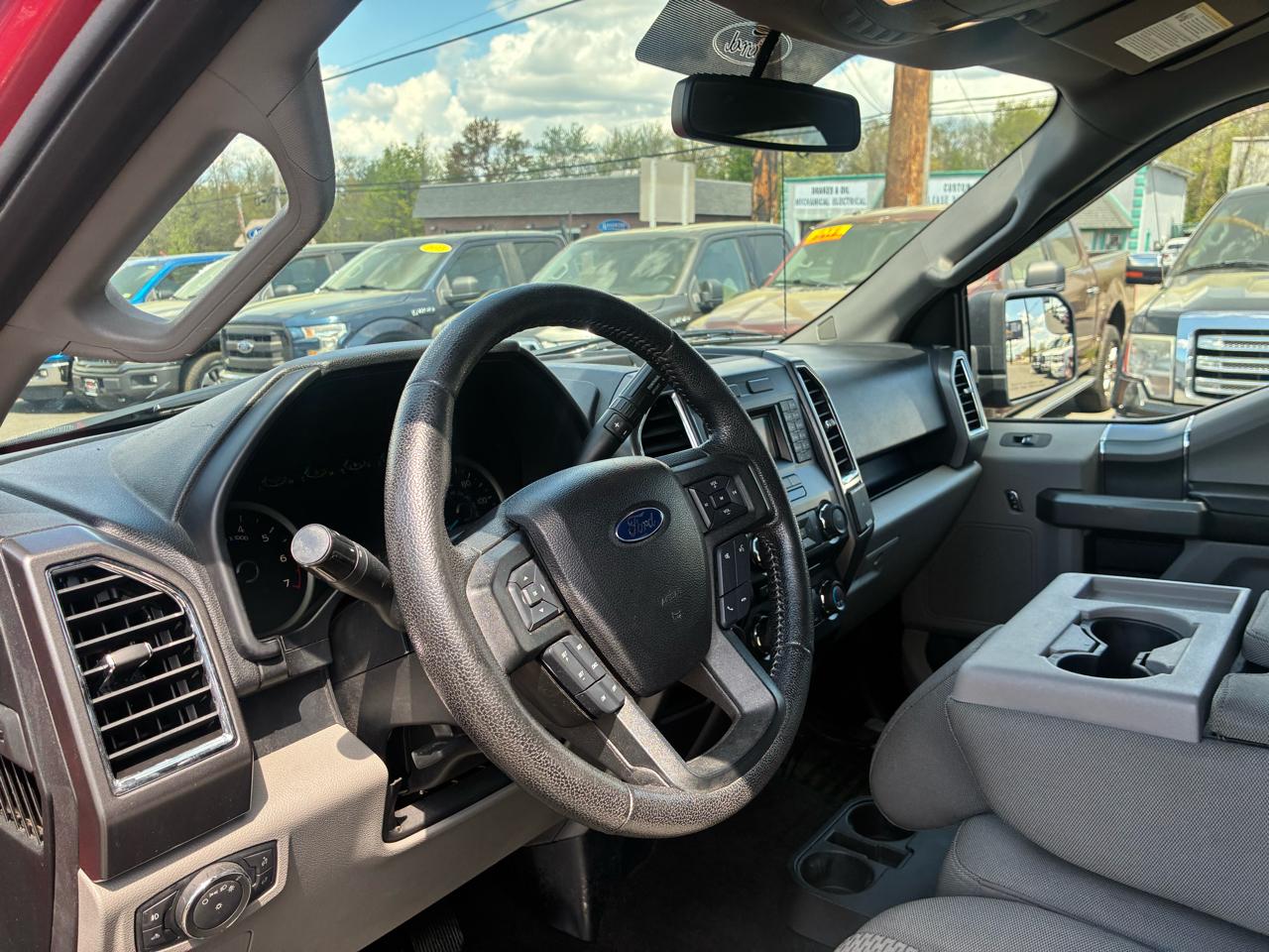 Ford F-150 XLT SuperCrew 5.5-ft. Bed 4WD 2016