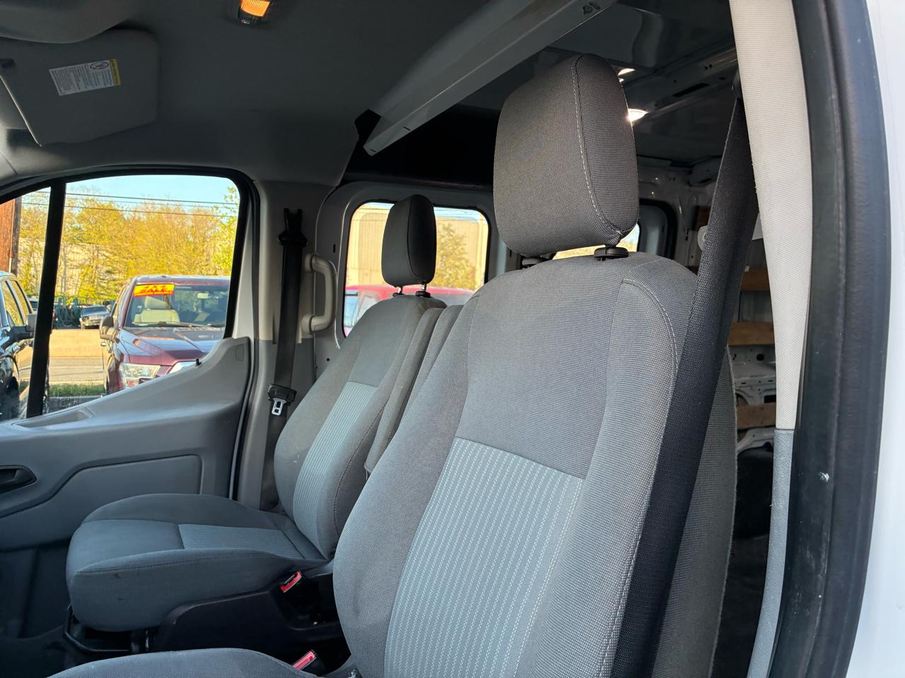 Ford Transit 250 Van Low Roof 60/40 Pass.130-in. WB 2015