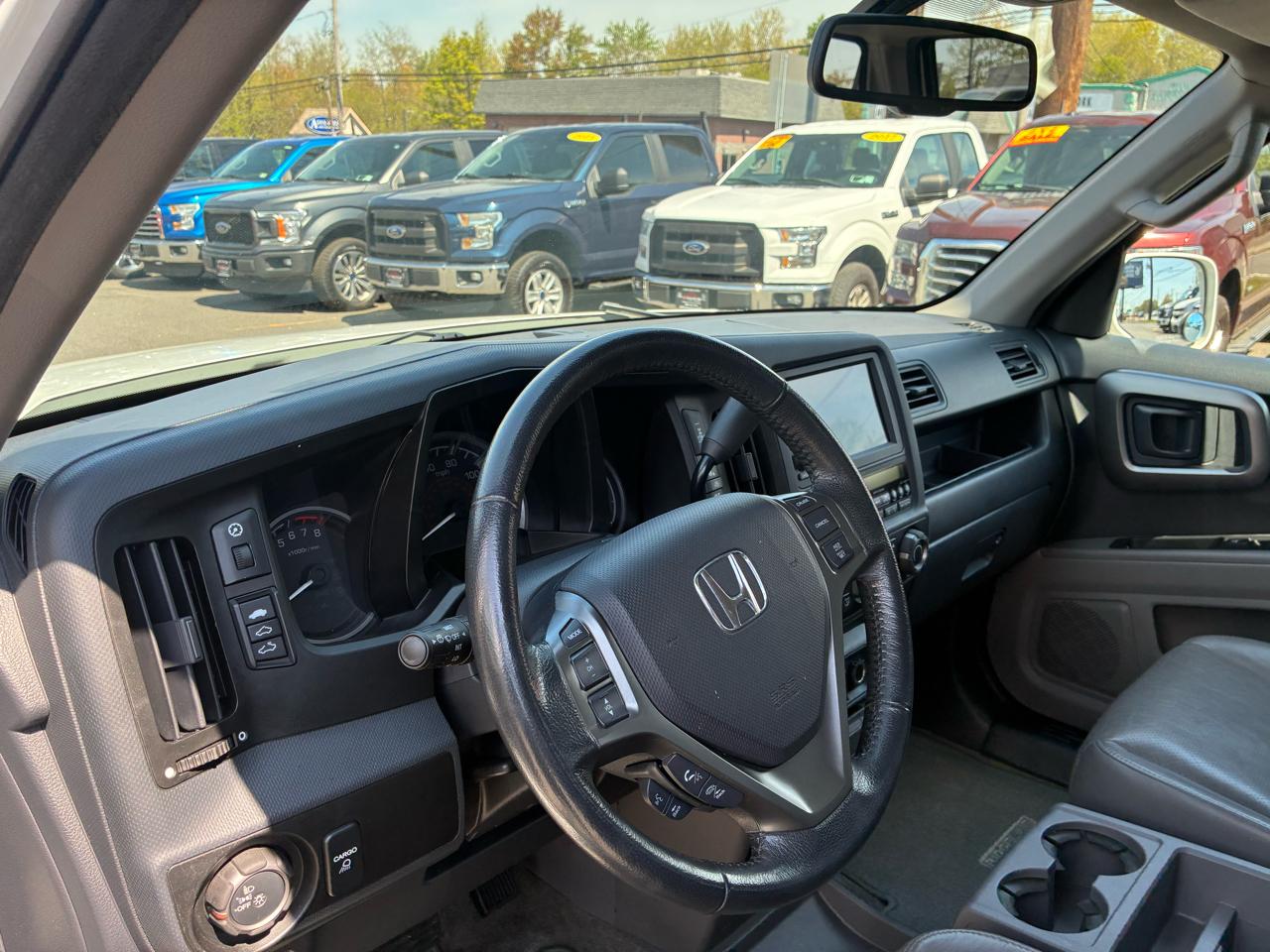 Honda Ridgeline RTL w/ Leather and Navigation 2013