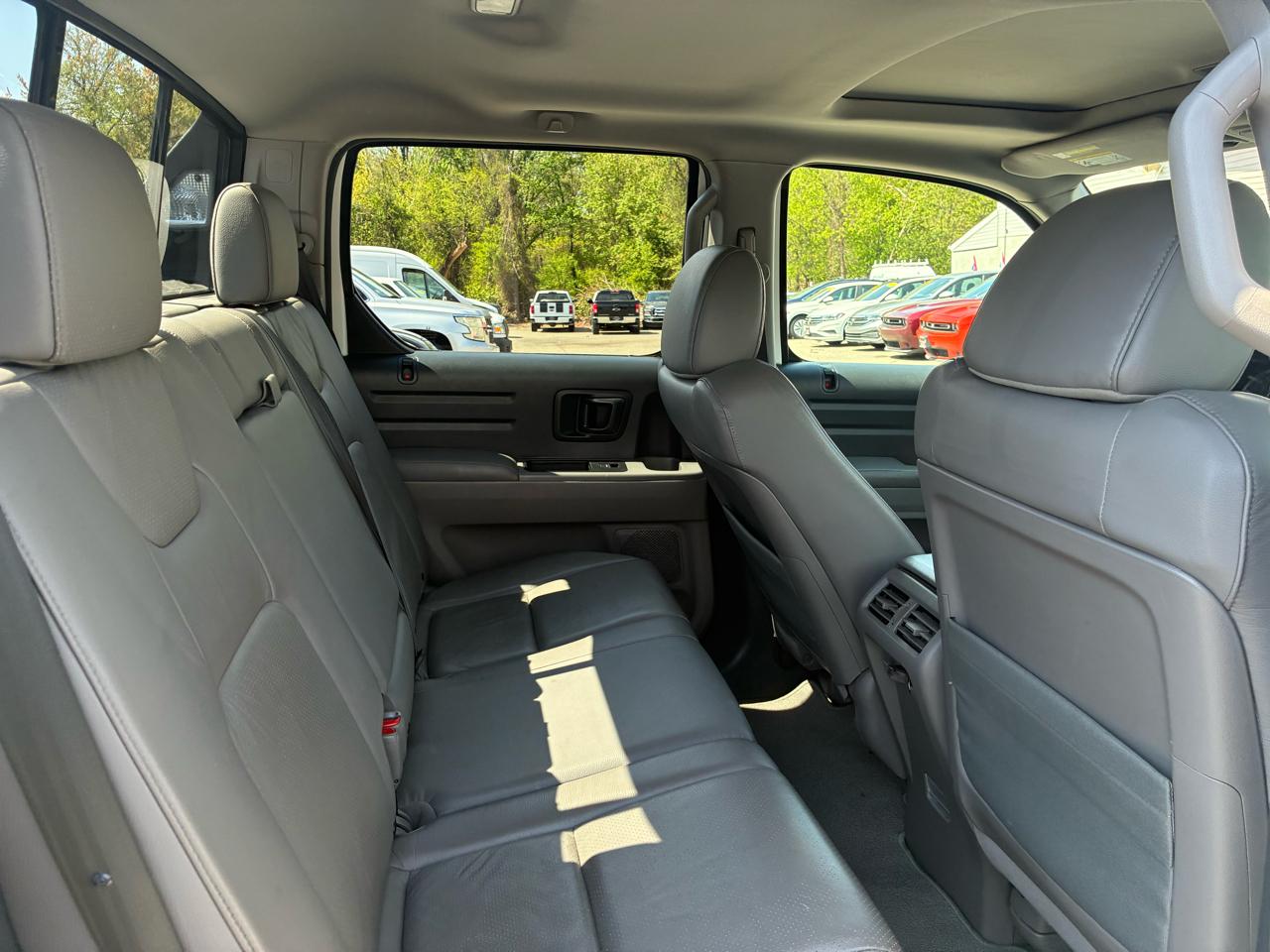 Honda Ridgeline RTL w/ Leather and Navigation 2013