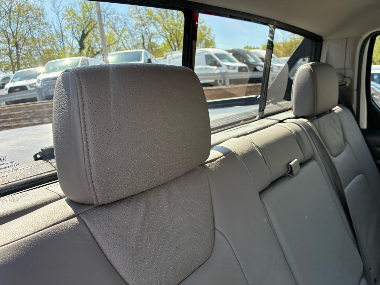 Honda Ridgeline RTL w/ Leather and Navigation 2013