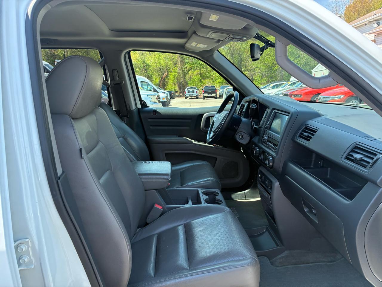 Honda Ridgeline RTL w/ Leather and Navigation 2013