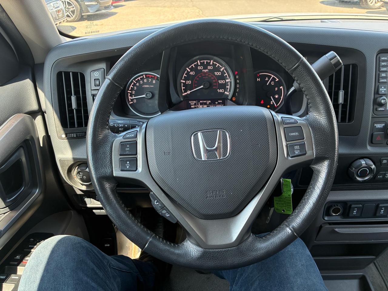 Honda Ridgeline RTL w/ Leather and Navigation 2013