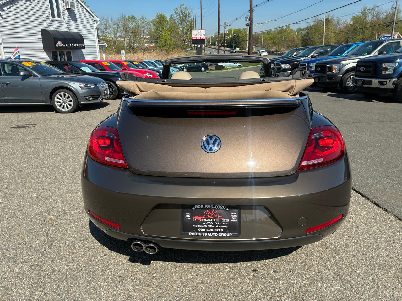 Volkswagen Beetle 2.5L Convertible 2013