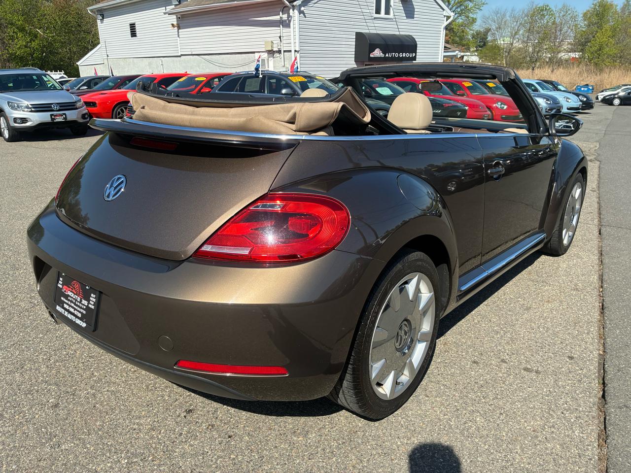 Volkswagen Beetle 2.5L Convertible 2013