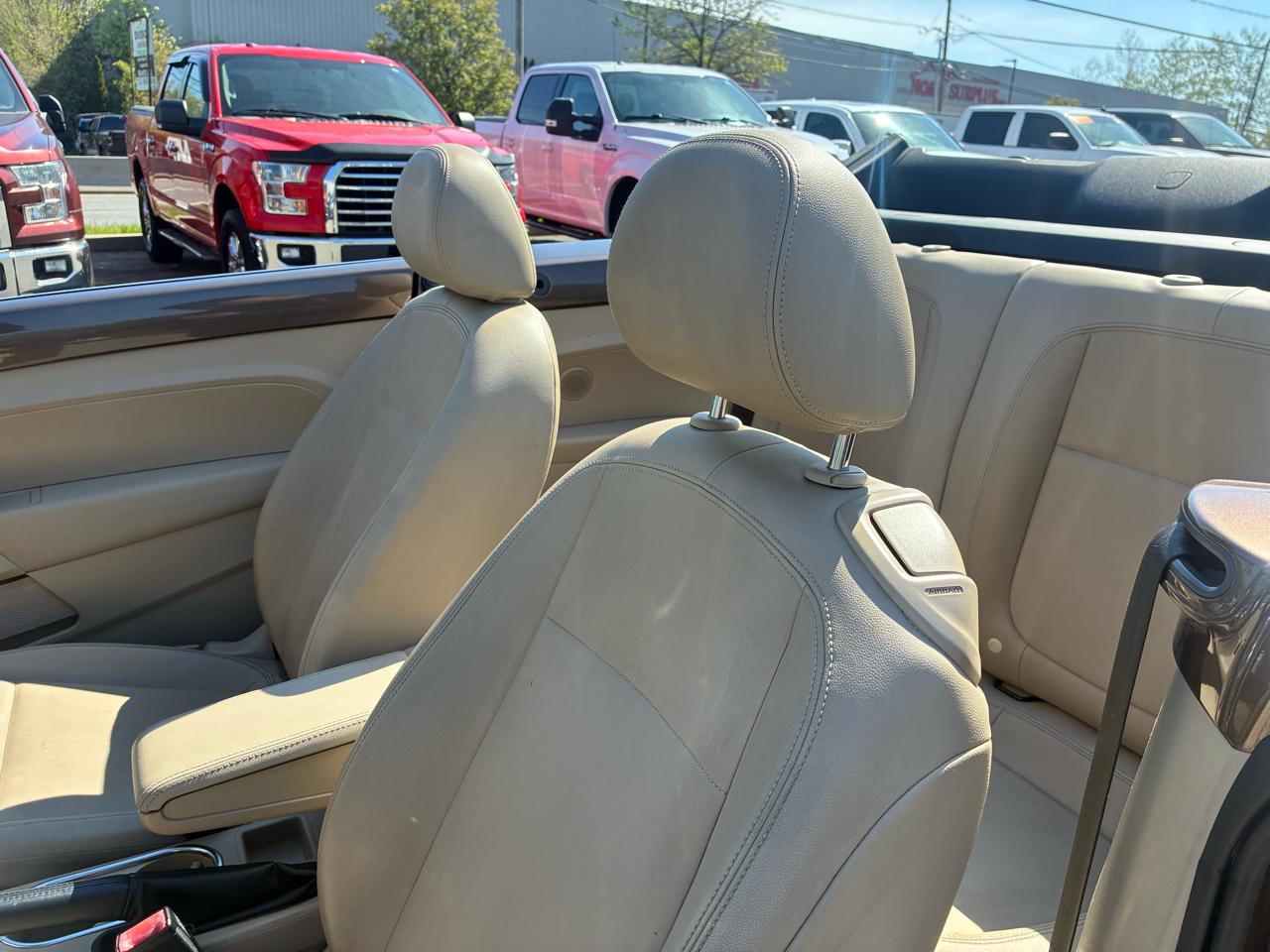 Volkswagen Beetle 2.5L Convertible 2013