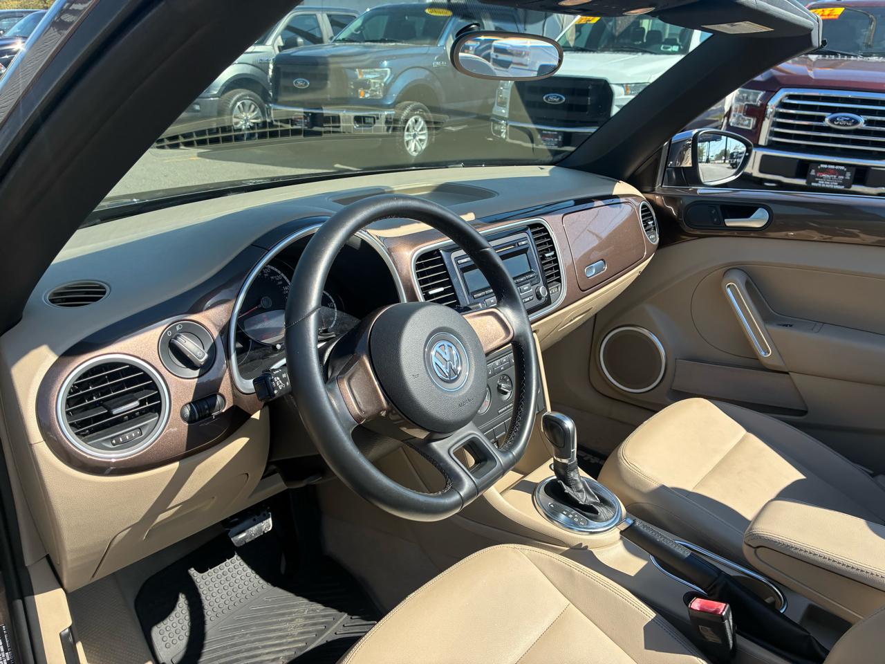 Volkswagen Beetle 2.5L Convertible 2013