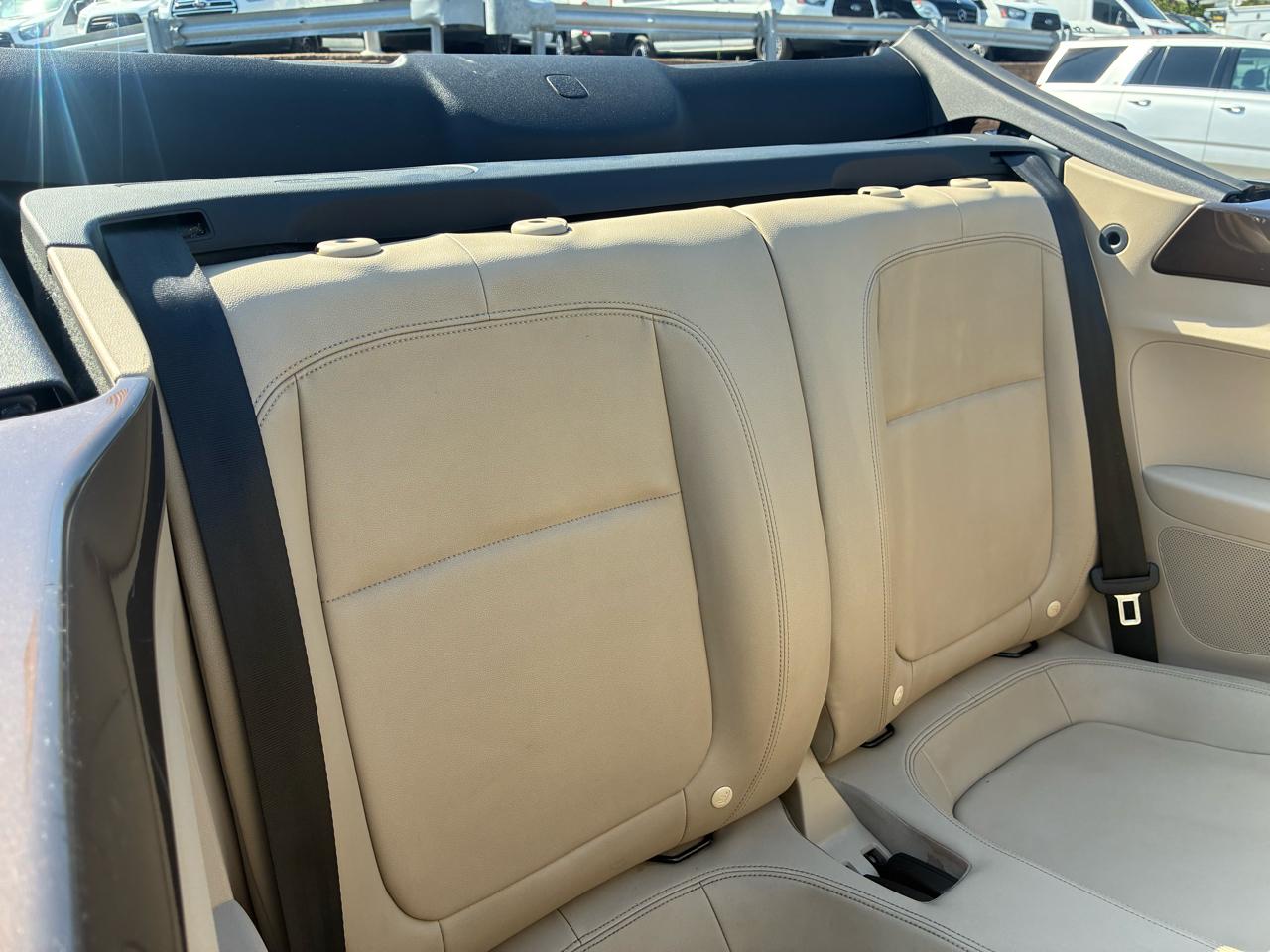 Volkswagen Beetle 2.5L Convertible 2013