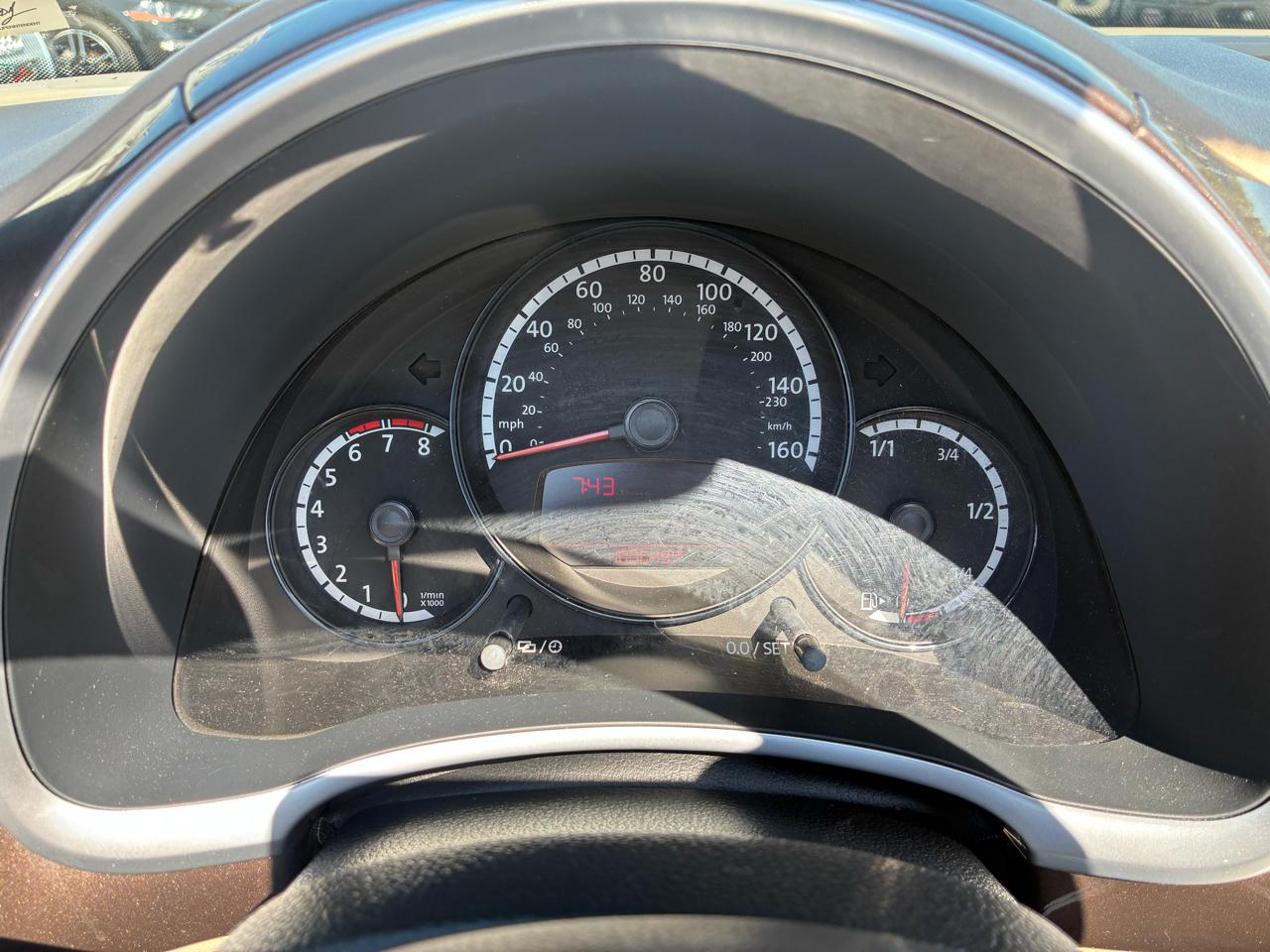 Volkswagen Beetle 2.5L Convertible 2013