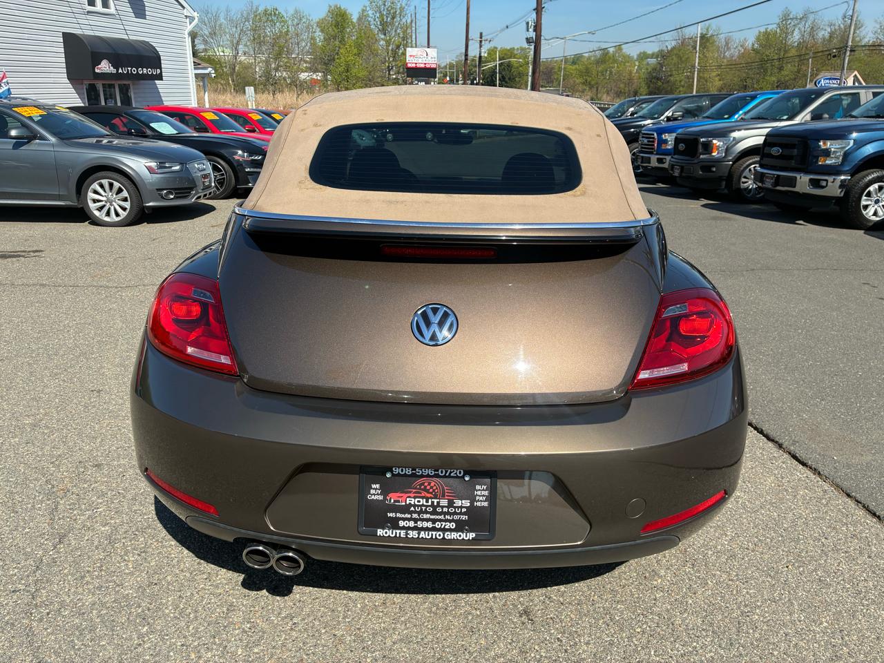 Volkswagen Beetle 2.5L Convertible 2013