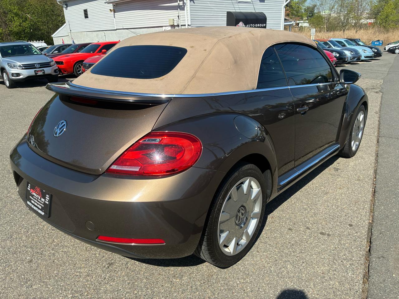 Volkswagen Beetle 2.5L Convertible 2013