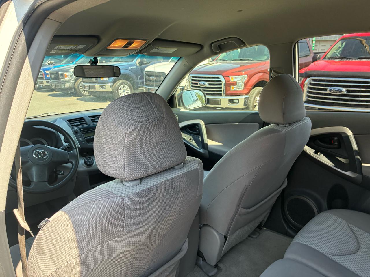 Toyota RAV4 Base V6 4WD 2008