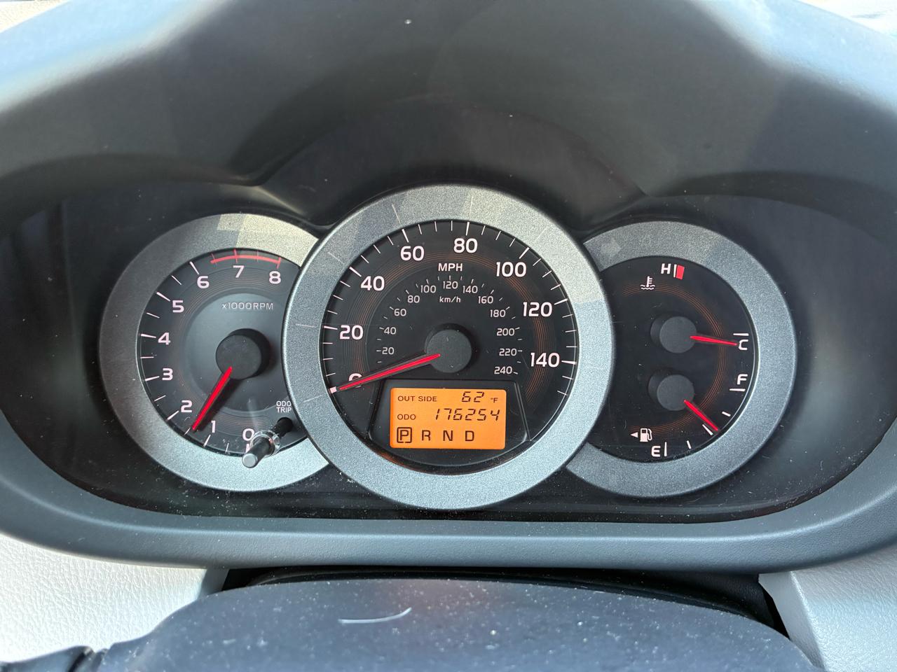 Toyota RAV4 Base V6 4WD 2008