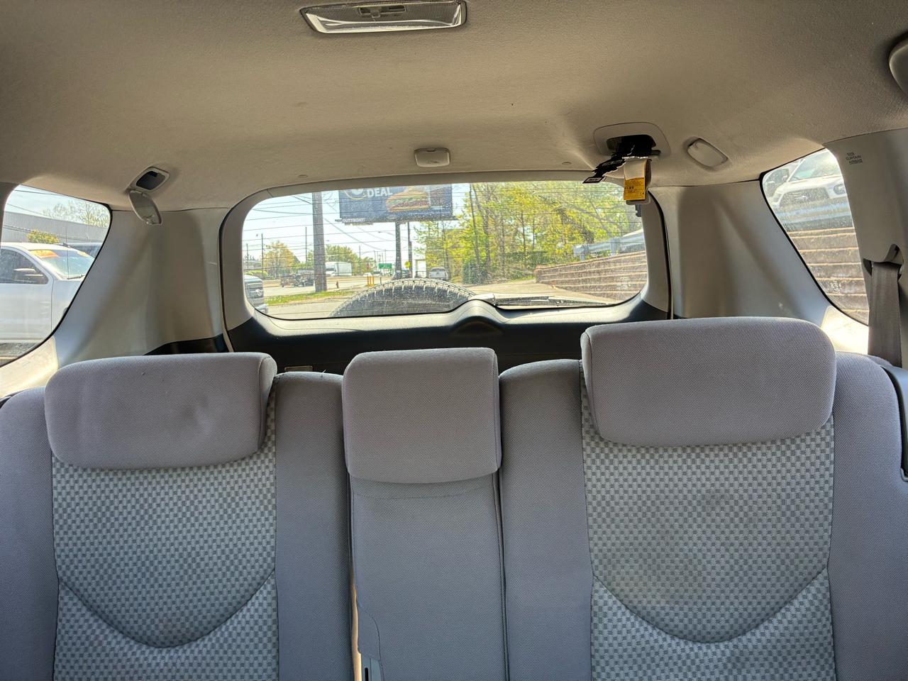 Toyota RAV4 Base V6 4WD 2008