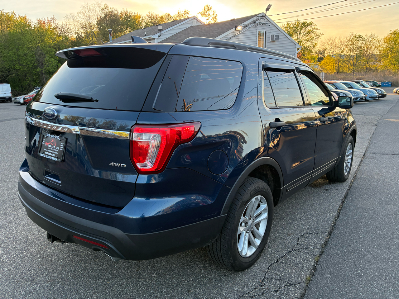 Ford Explorer Base 4WD 2016