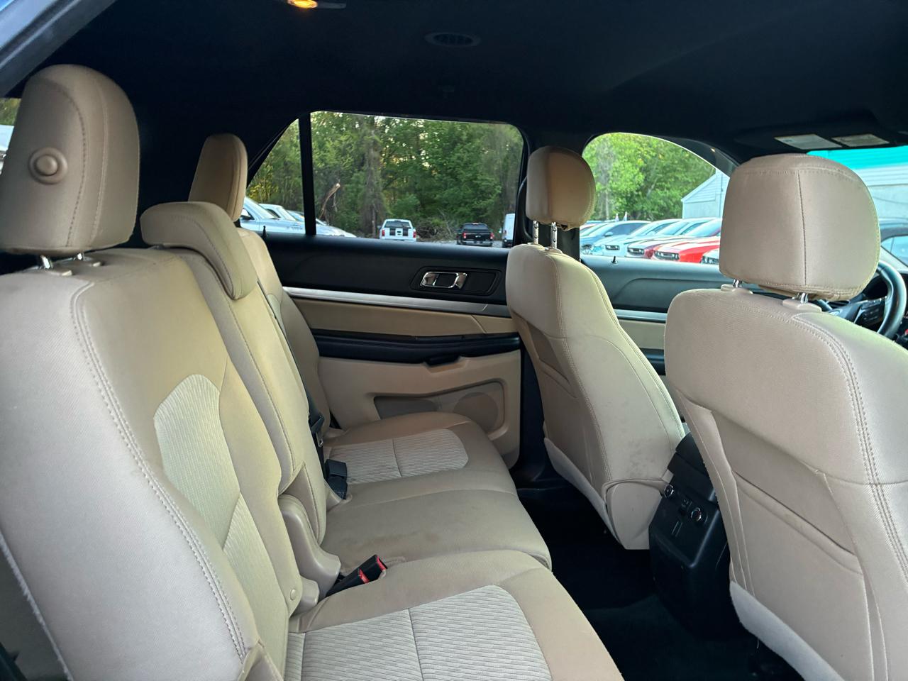 Ford Explorer Base 4WD 2016
