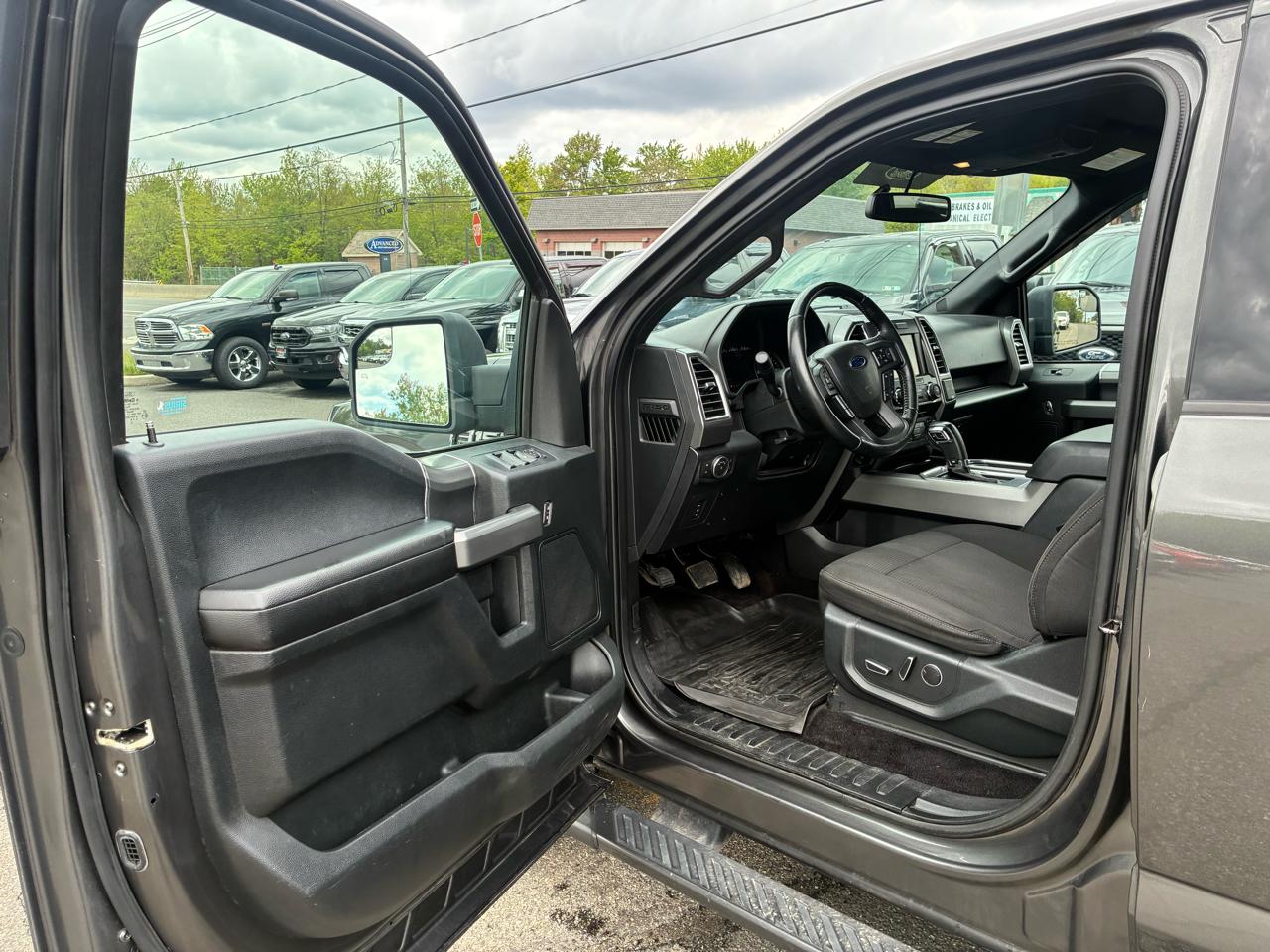 Ford F-150 XLT SuperCrew 6.5-ft. Bed 4WD 2015