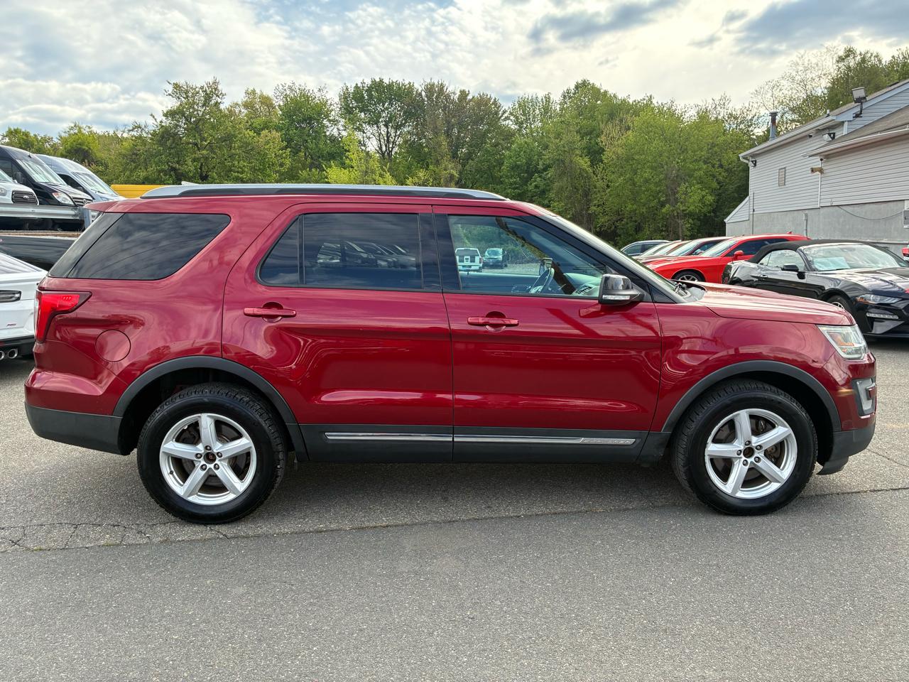Ford Explorer XLT 4WD 2017