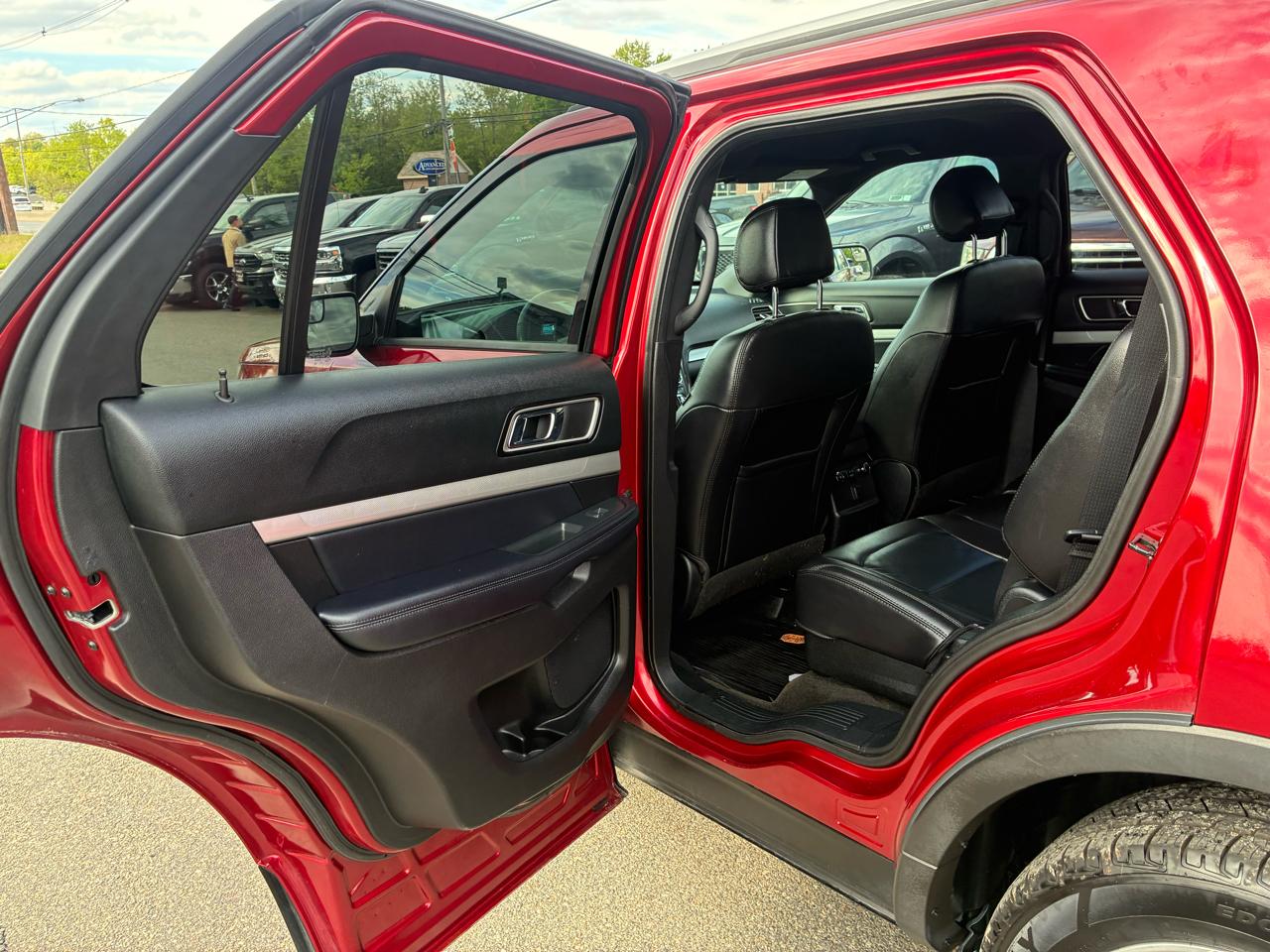 Ford Explorer XLT 4WD 2017