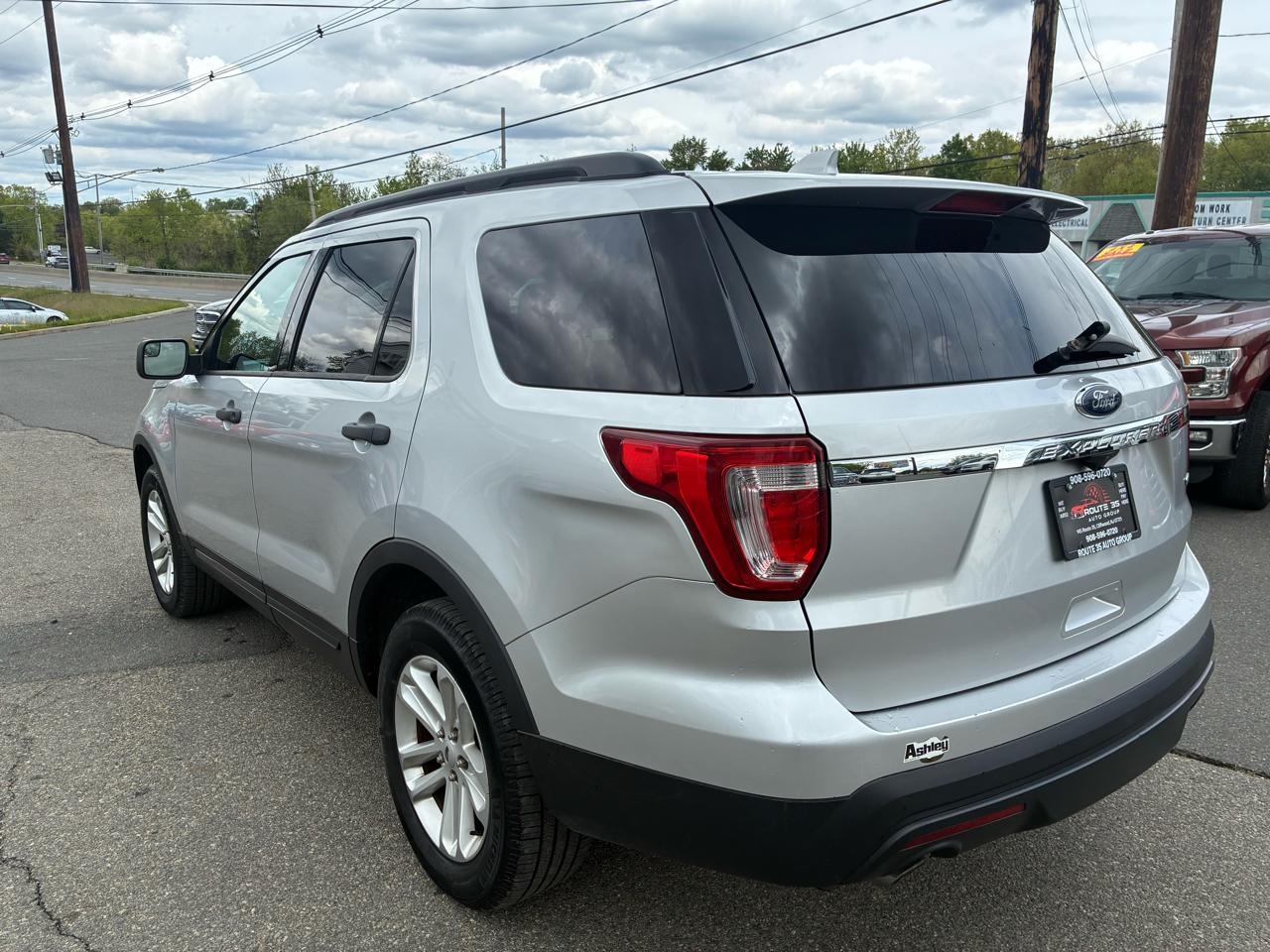Ford Explorer Base 4WD 2016