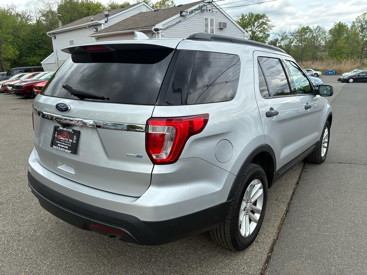 Ford Explorer Base 4WD 2016
