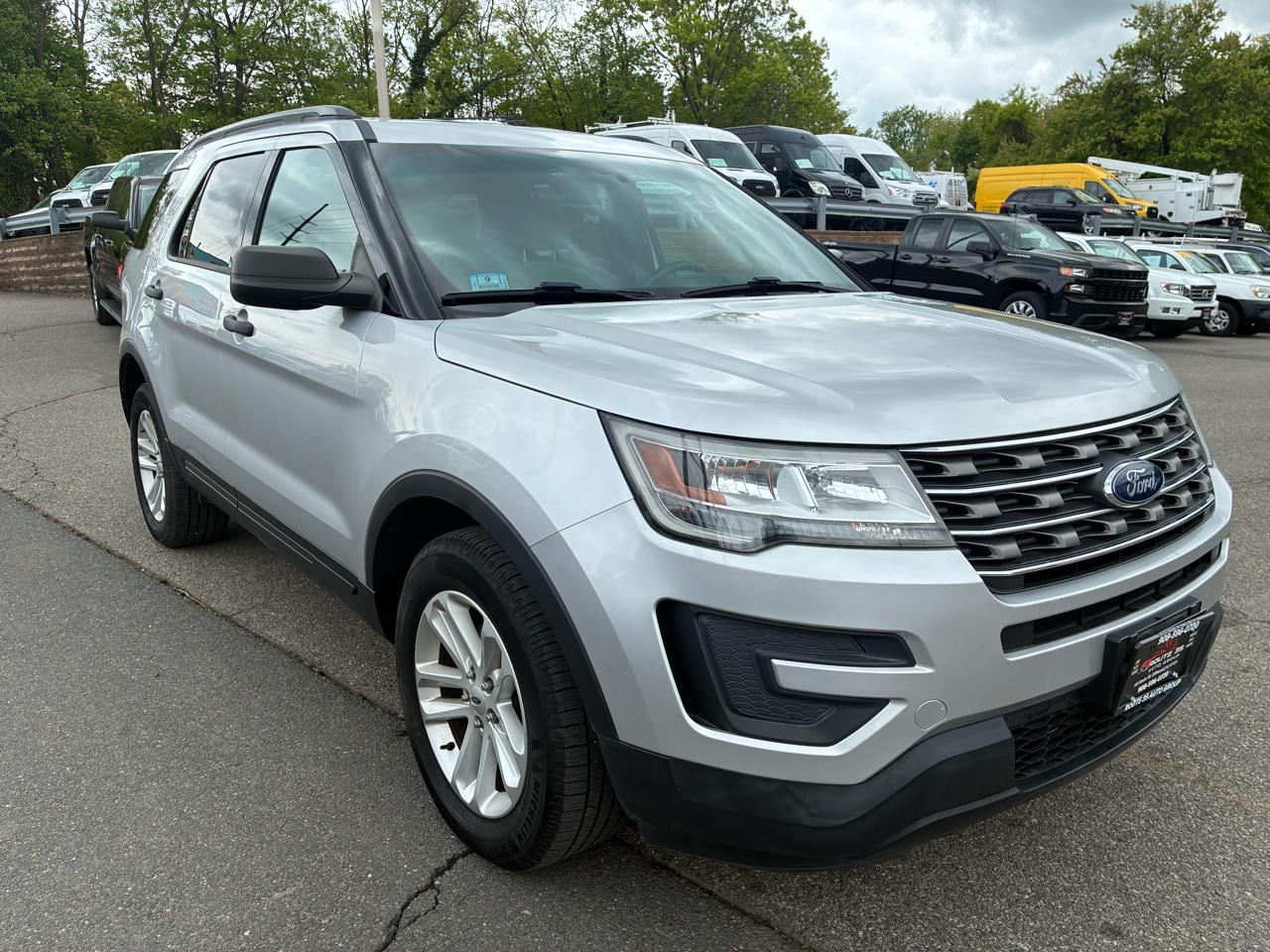 Ford Explorer Base 4WD 2016