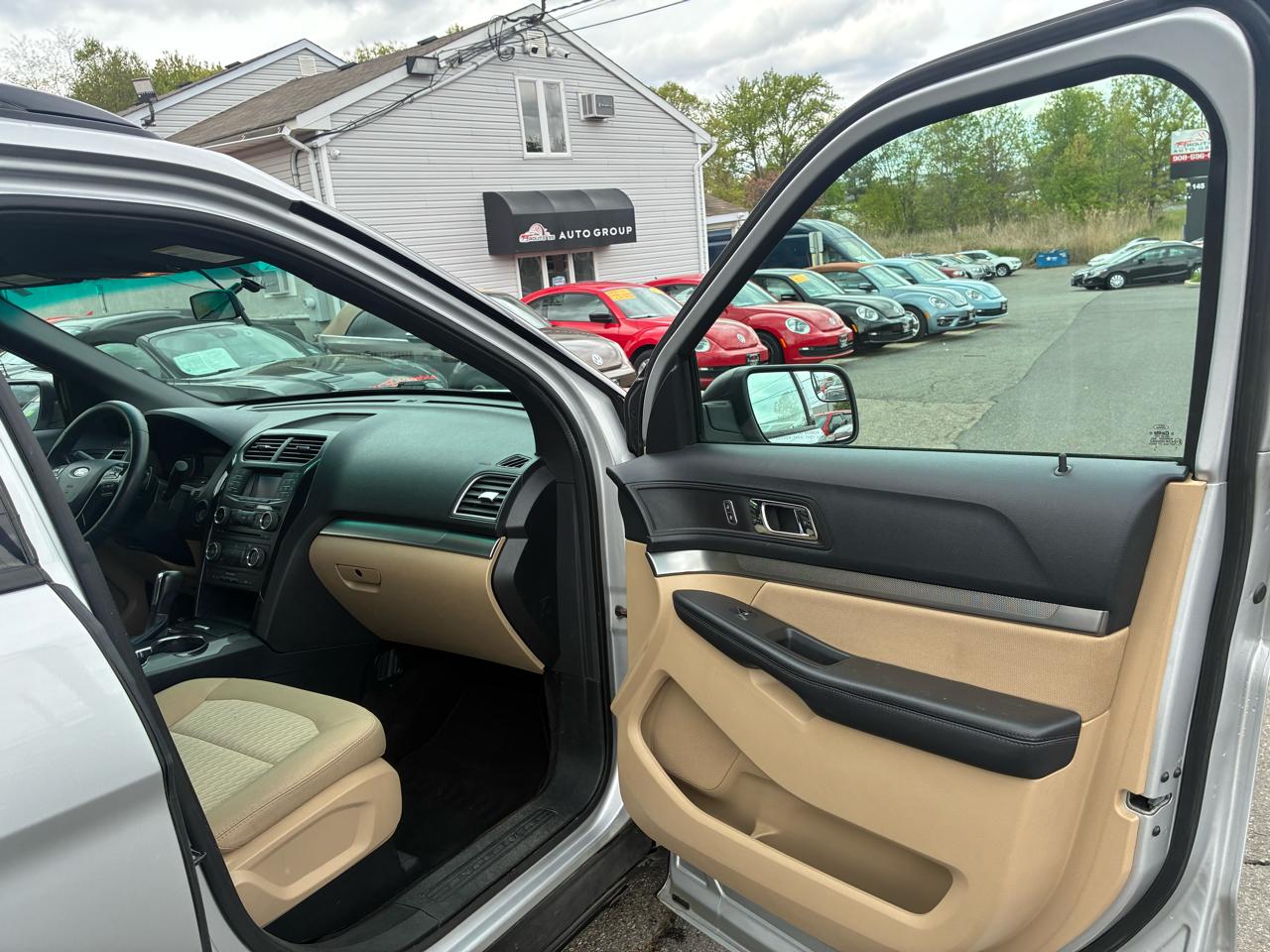 Ford Explorer Base 4WD 2016
