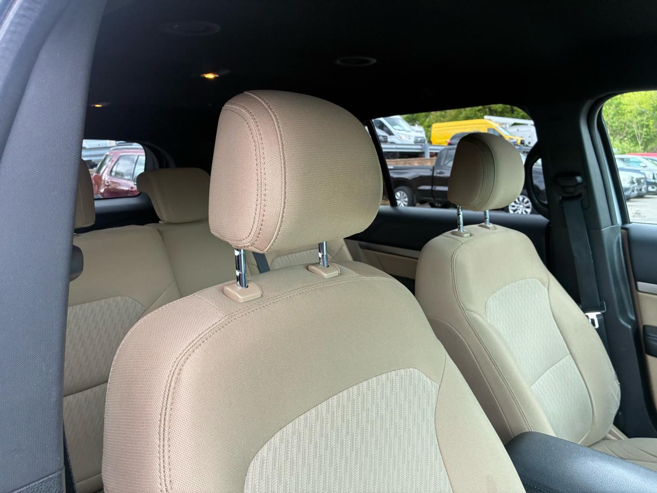 Ford Explorer Base 4WD 2016