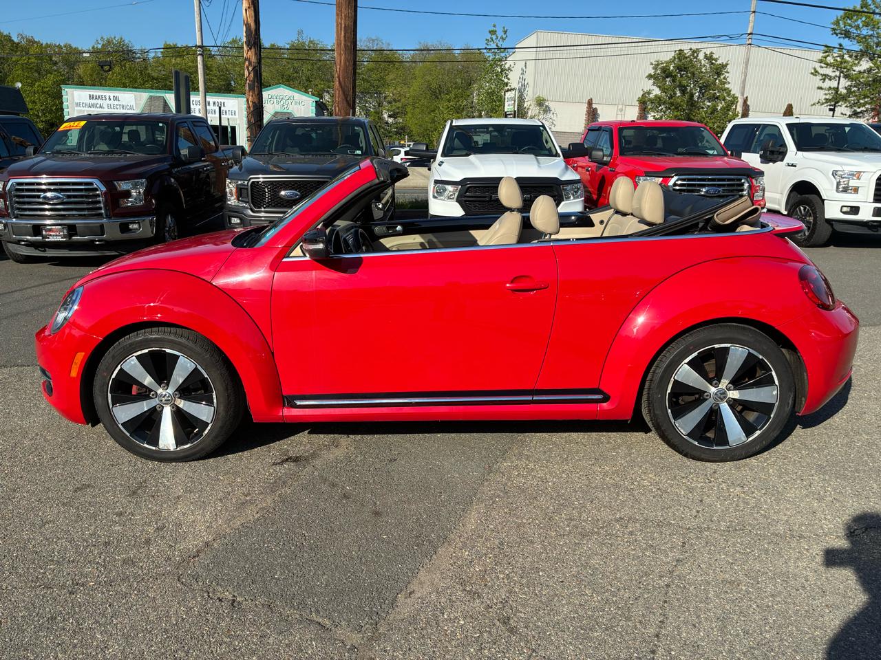 Volkswagen Beetle 2.0T Turbo Convertible 2013