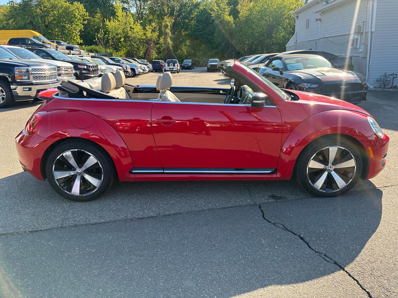 Volkswagen Beetle 2.0T Turbo Convertible 2013