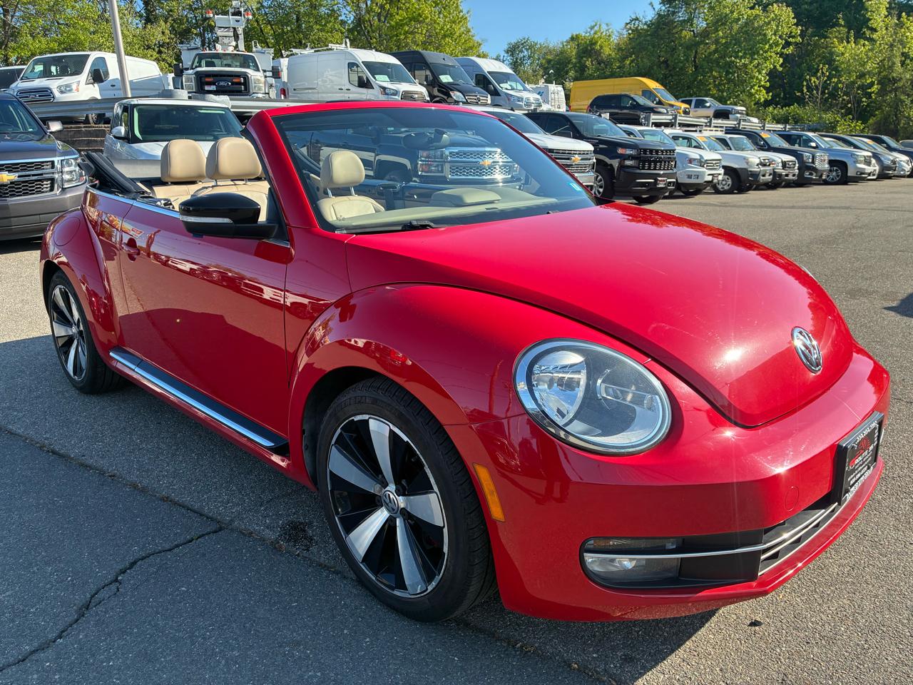 Volkswagen Beetle 2.0T Turbo Convertible 2013