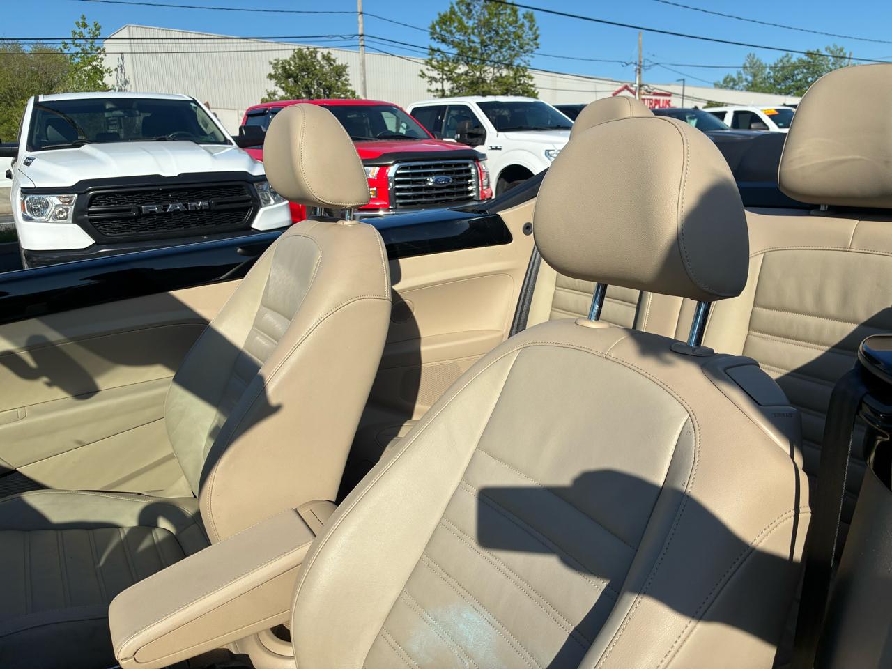 Volkswagen Beetle 2.0T Turbo Convertible 2013
