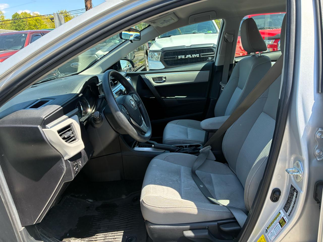 Toyota Corolla LE CVT 2016