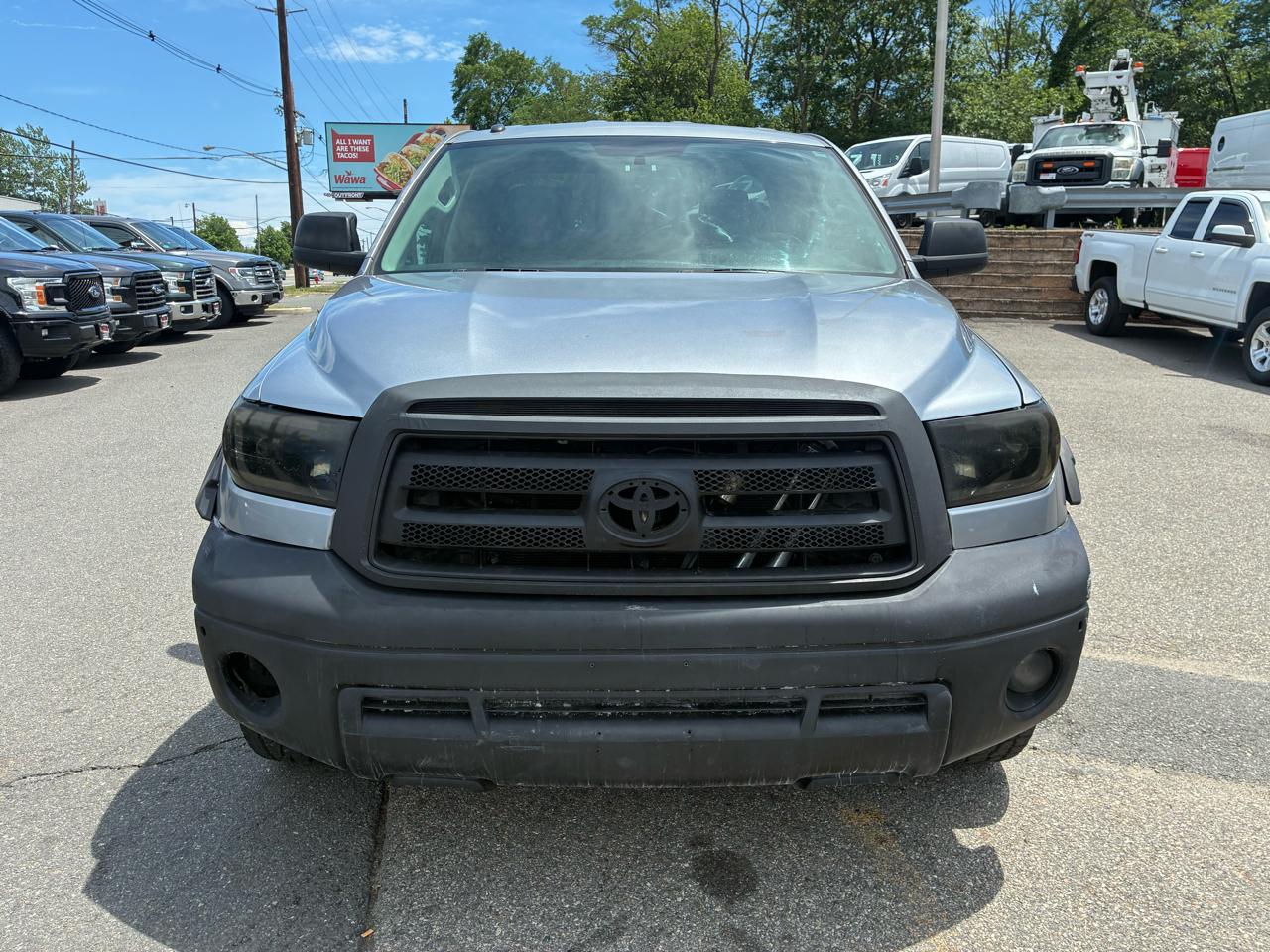 Toyota Tundra Tundra-Grade 5.7L Double Cab 4WD 2011