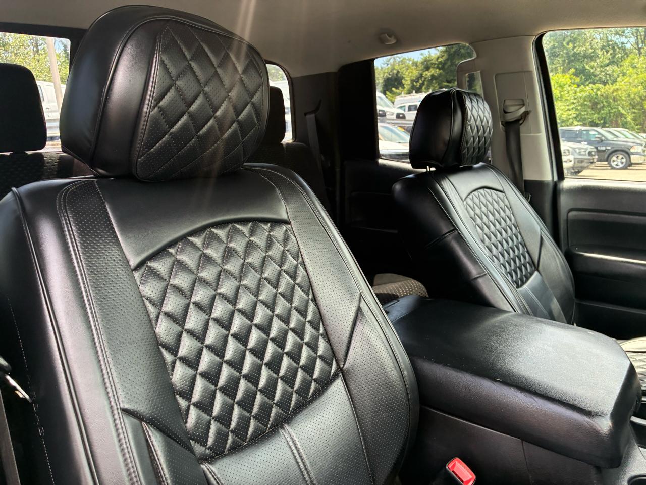 Toyota Tundra Tundra-Grade 5.7L Double Cab 4WD 2011