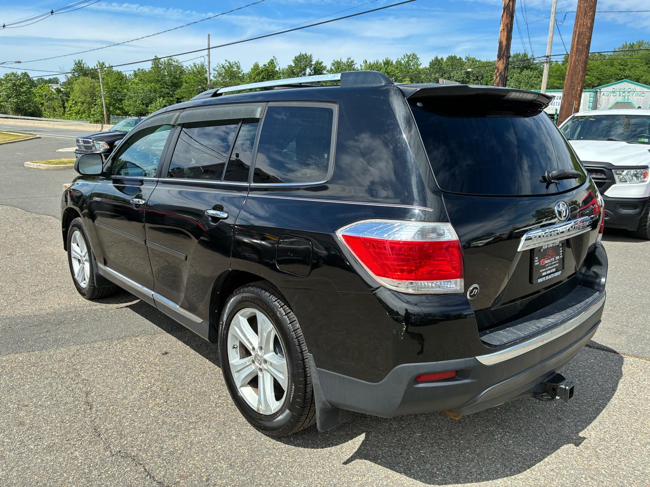Toyota Highlander Limited 2WD 2012