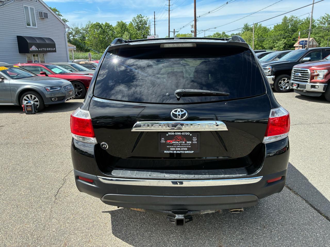 Toyota Highlander Limited 2WD 2012