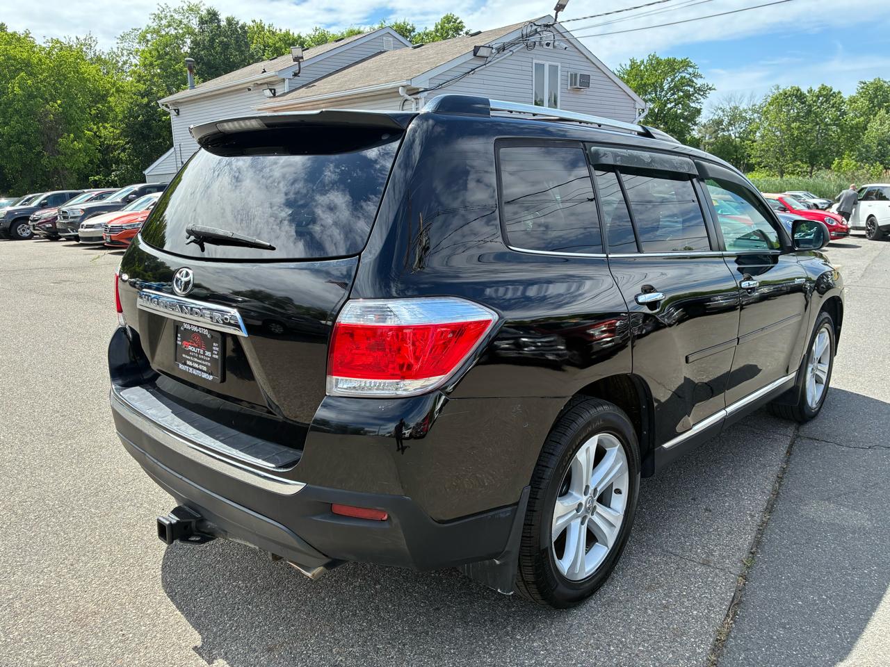 Toyota Highlander Limited 2WD 2012