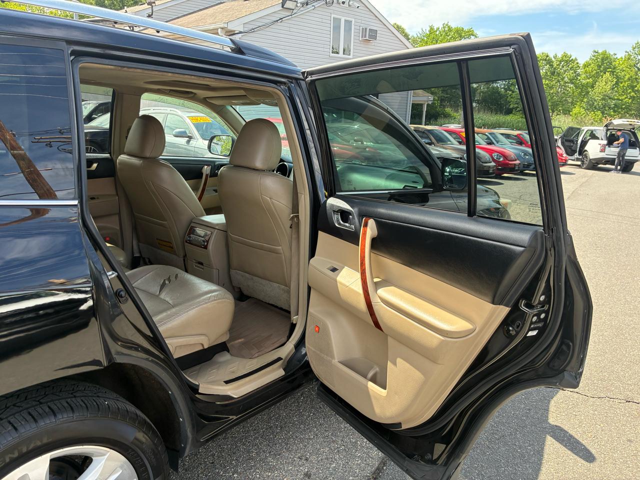 Toyota Highlander Limited 2WD 2012