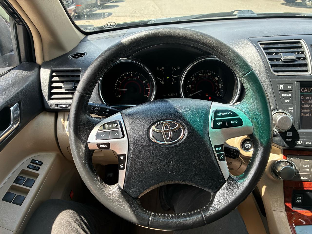 Toyota Highlander Limited 2WD 2012