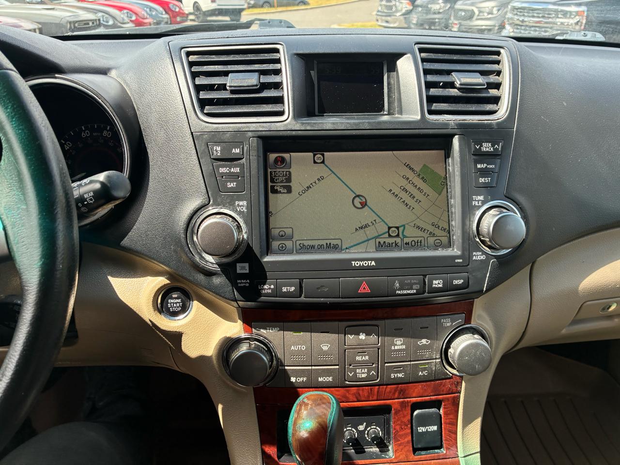 Toyota Highlander Limited 2WD 2012